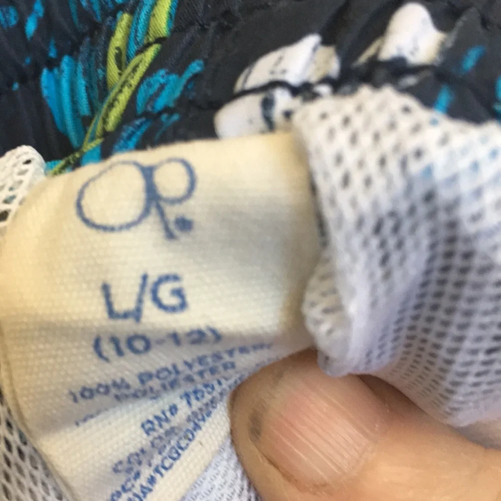 FINAL MARKDOWN Boys op swim trunks (L)